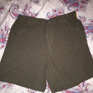 olive shorts
